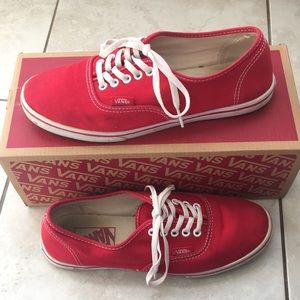 Red Vans authentics women lo pro